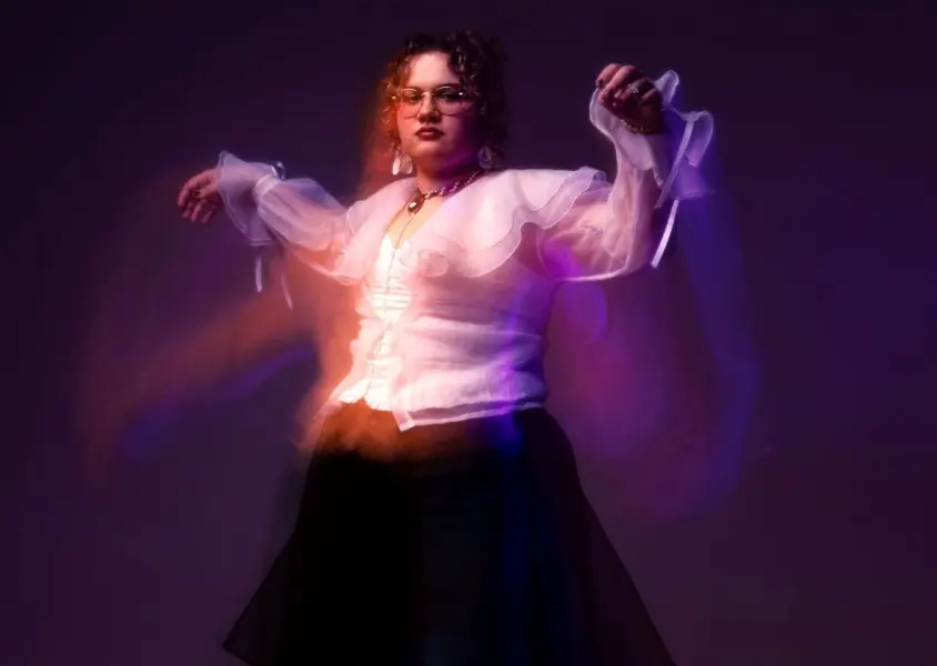 Promotional shot of Billianne