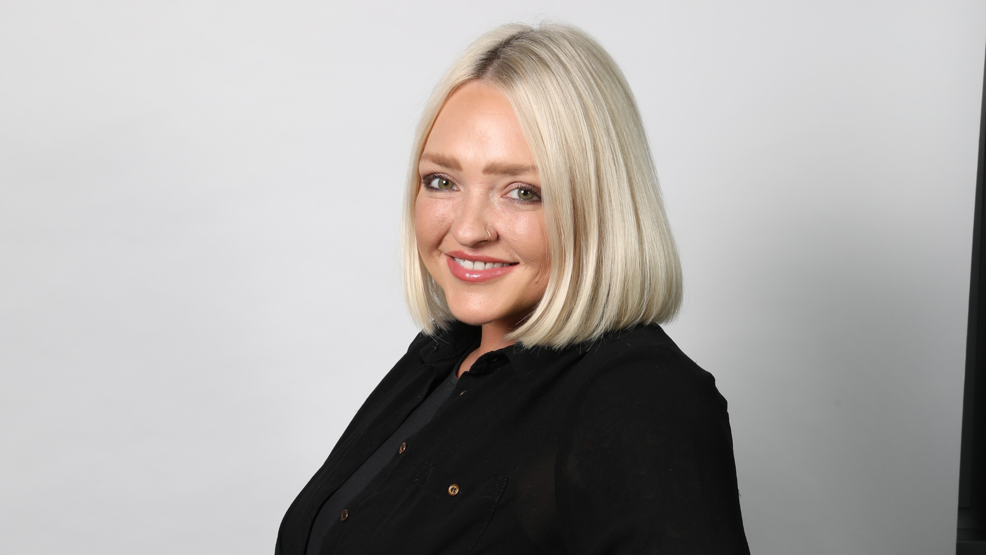 Press photo of Lynne Hoggan