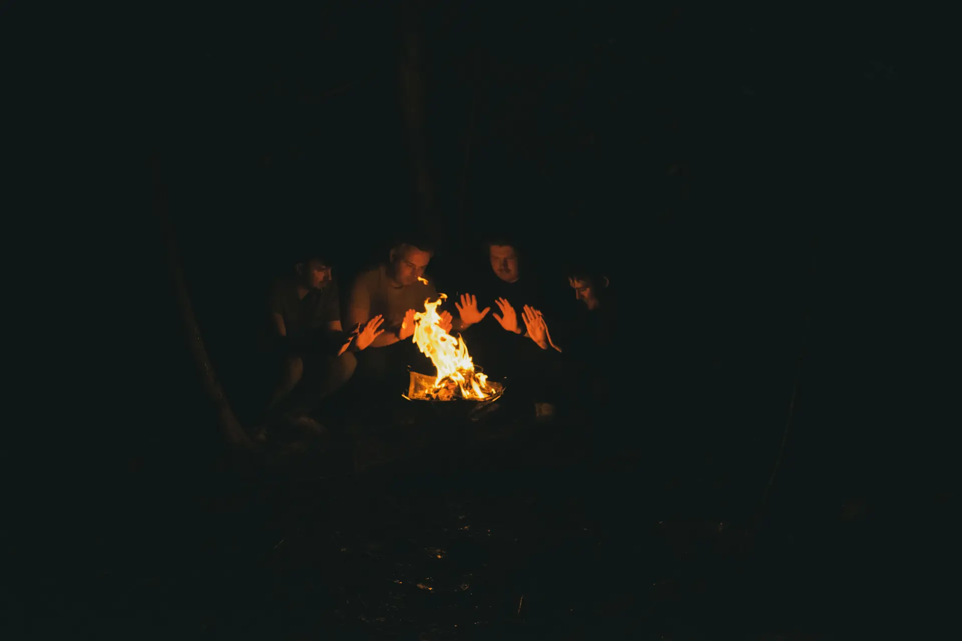 The band stratus around a fire