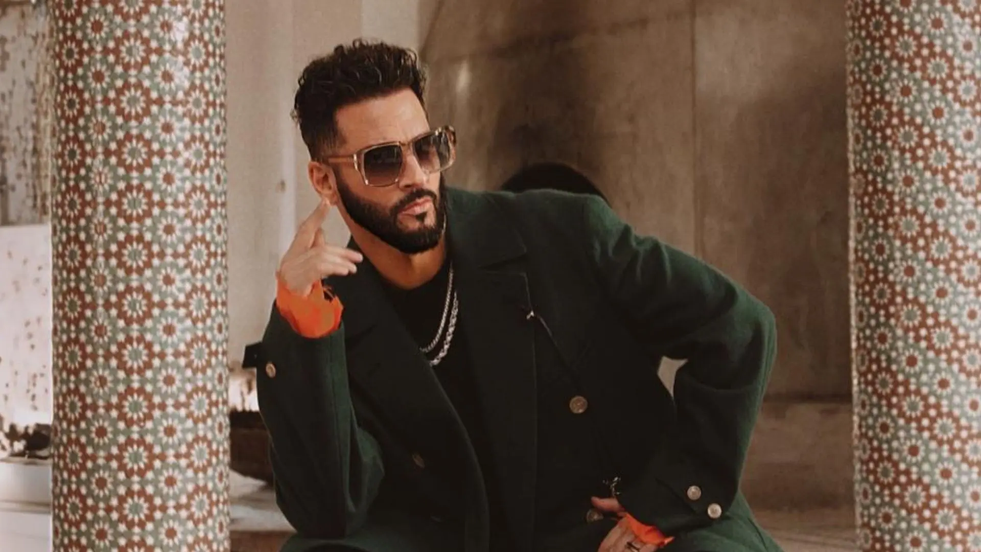 Jon B