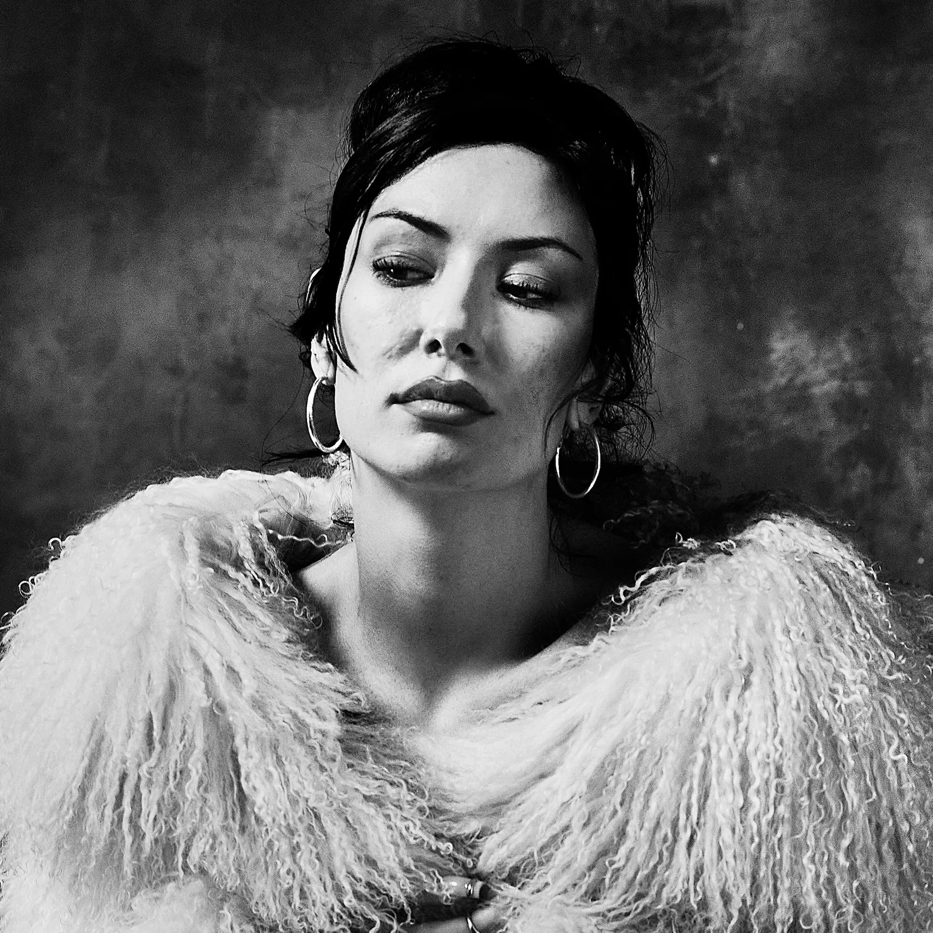 Promotional Picture of Nieve Ella